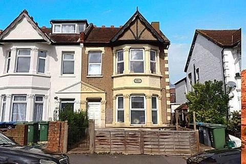 undefined, District Road, Wembley