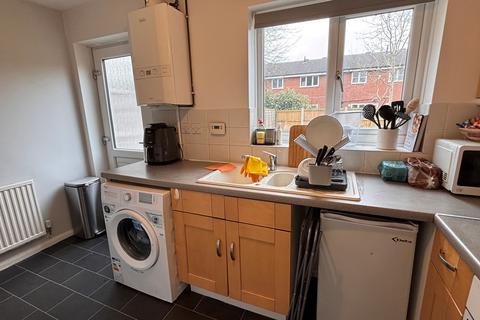 2 bedroom semi-detached house to rent, Hazelmere Grove, NG7