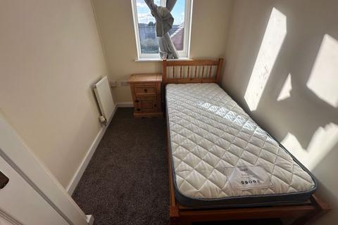 4 bedroom house to rent, Lathkill Street, Market Harborough