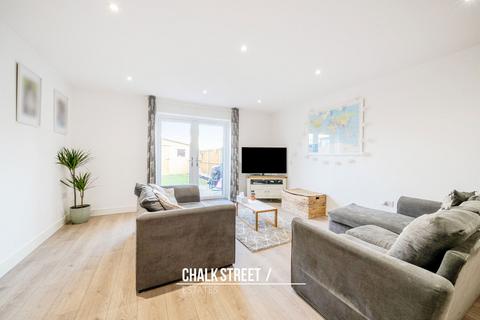 1c Albert Road, Romford, RM1 2PD