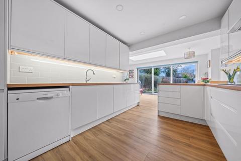 90 Grafton Road, Worcester Park, KT4 7QR