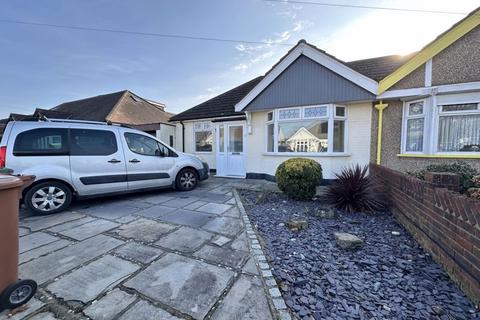 3 bedroom bungalow for sale, Tennyson Avenue, Grays