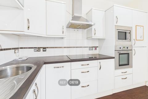 1 bedroom apartment to rent, Peel Court, 150 Spring Bank, HU3 1QW