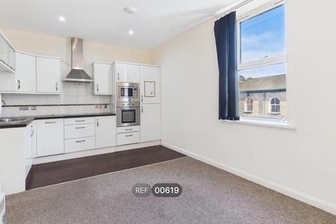 1 bedroom apartment to rent, Peel Court, Spring Bank, HU3 1QW