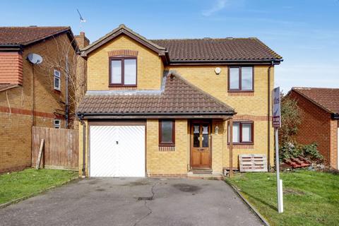 4 bedroom detached house for sale, Carnegie Close, Enfield