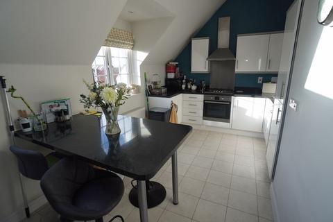 2 bedroom flat for sale, Grange House, High Wycombe HP13