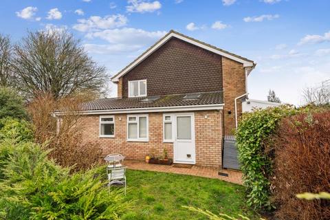 4 bedroom end of terrace house for sale, Avery Avenue, High Wycombe HP13