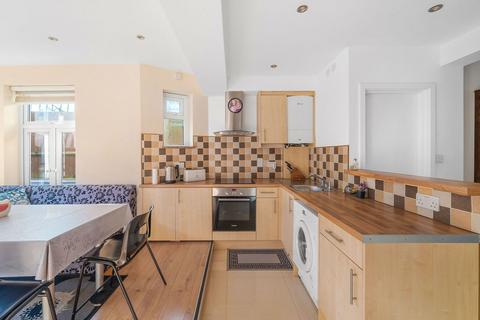 69 Churchbury Road, London, SE9 5HX