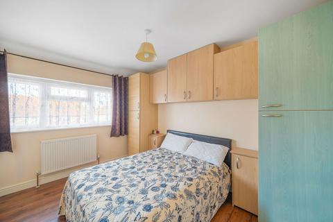 69 Churchbury Road, London, SE9 5HX