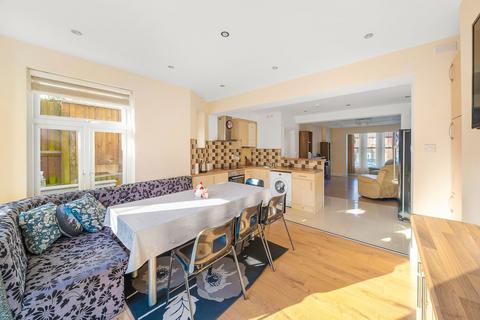 69 Churchbury Road, London, SE9 5HX