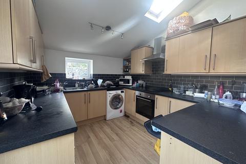 5 bedroom house share to rent, 3 Greenbank