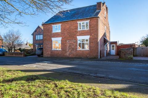 3 bedroom detached house for sale, Foundry Road, Kingswinford DY6