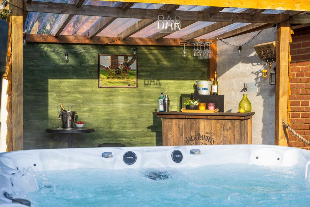 Garden bar