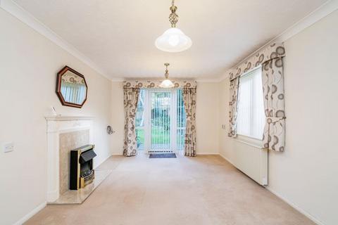 2 bedroom retirement property for sale, Cliff Avenue, Cromer NR27