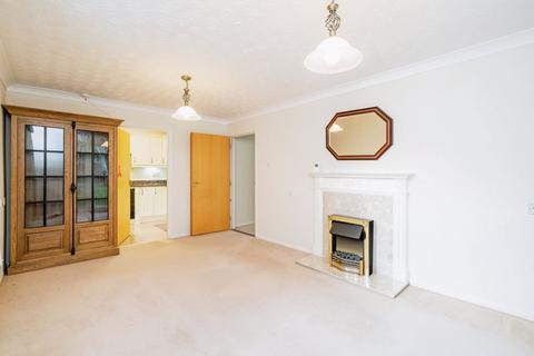 2 bedroom retirement property for sale, Cliff Avenue, Cromer NR27