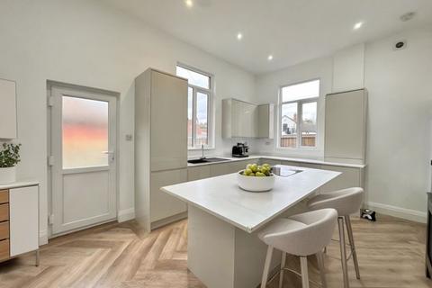 3 bedroom semi-detached house for sale, Mill Hill Road, Pontefract WF8