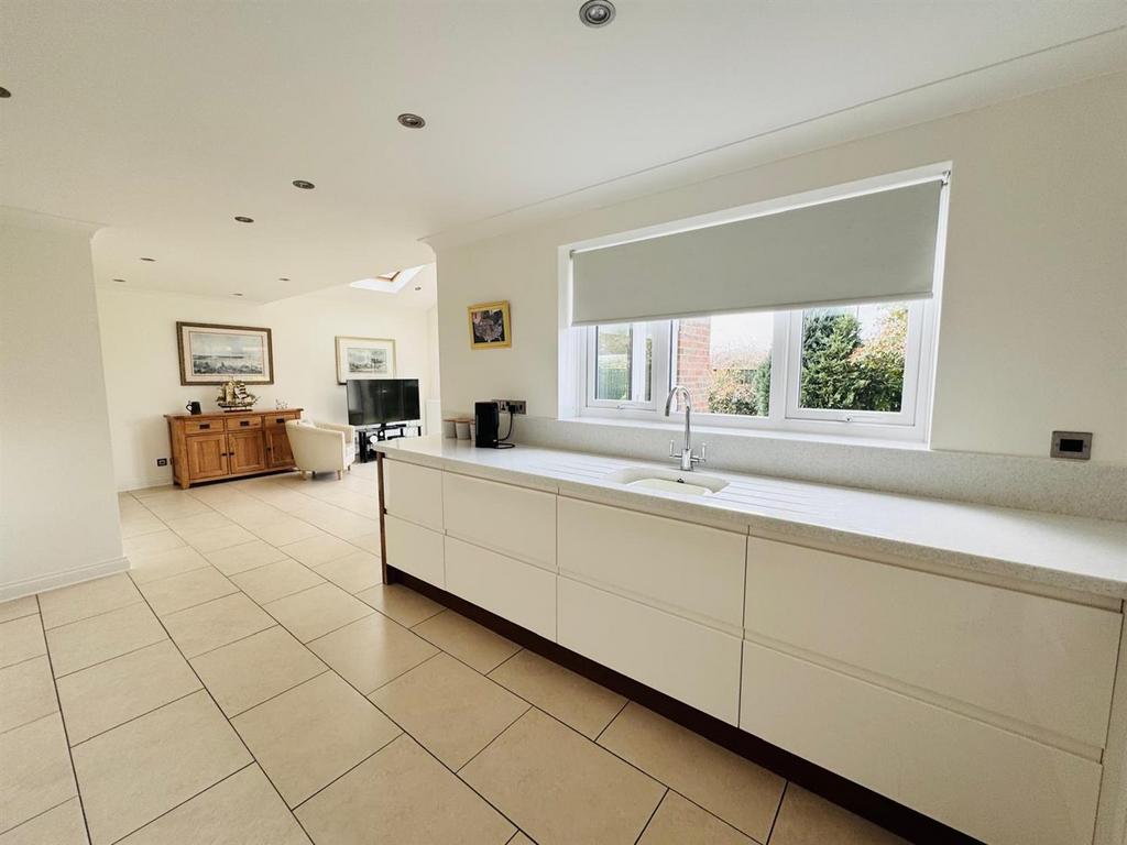 Kitchen Diner Living Area