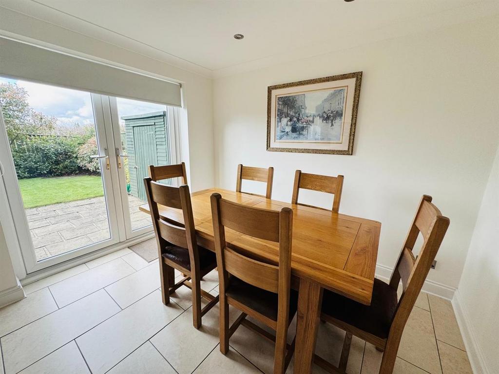 Kitchen Diner Living Area
