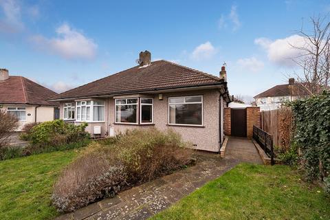 2 bedroom semi-detached bungalow for sale, Stratton Close, Bexleyheath, DA7