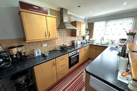 3 bedroom terraced house for sale, New Bedford Road Area, Luton LU3