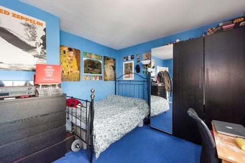 40 Cuxton Close, Bexleyheath, DA6 8JN