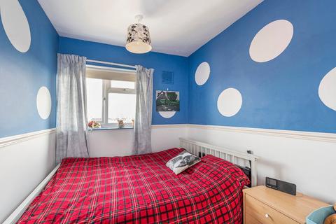 40 Cuxton Close, Bexleyheath, DA6 8JN
