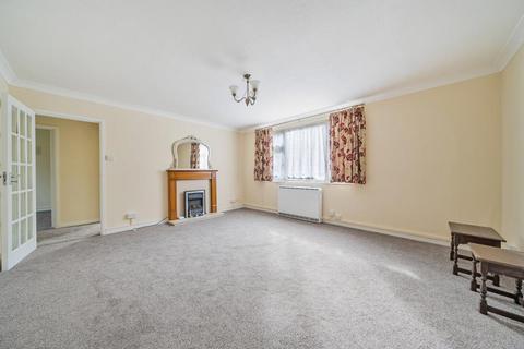 2 bedroom maisonette for sale, Sanderstead Court, Addington Road, Croydon, Surrey, CR2 8RA