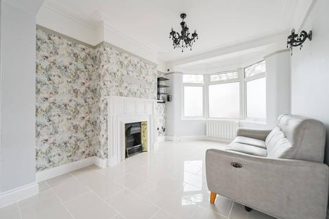 Princes Avenue, Wood Green, London, N13