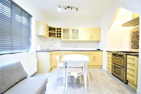 3 bedroom end of terrace house to rent, Selsdon Road, South Croydon, CR2