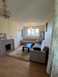 2 bedroom flat to rent, Park Lane Close, London N17