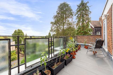 2 bedroom penthouse for sale, Park Hill Road, Bromley BR2