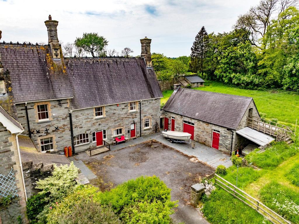 Rear Courtyard