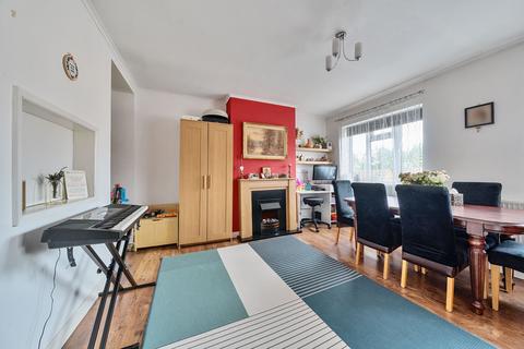 32 Lavender Road, Uxbridge, UB8 3PZ