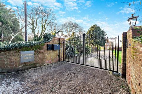 4 bedroom equestrian property for sale, Wood Hill, Meopham, Gravesend, Kent