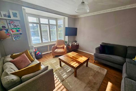2 bedroom house for sale, Abbots Road, Edgware, HA8