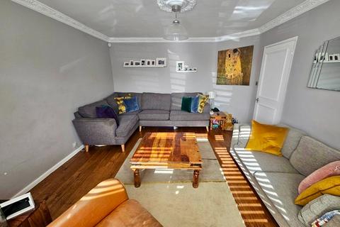 2 bedroom house for sale, Abbots Road, Edgware, HA8
