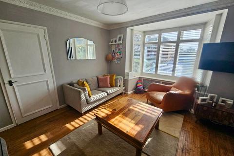 2 bedroom house for sale, Abbots Road, Edgware, HA8