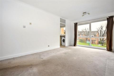 2 bedroom flat for sale, Chiltern Park Avenue, Berkhamsted