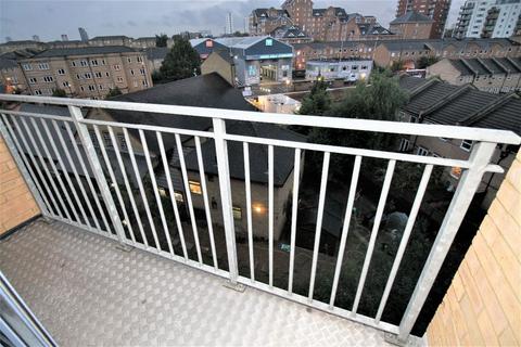 1 bedroom flat for sale, Flat ,  Sherwood Gardens, London