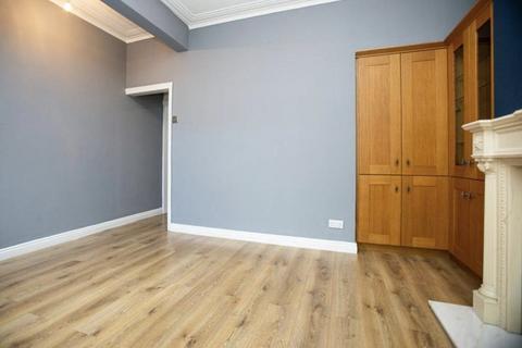 2 bedroom terraced house to rent, Seaford Rd, SALFORD M6