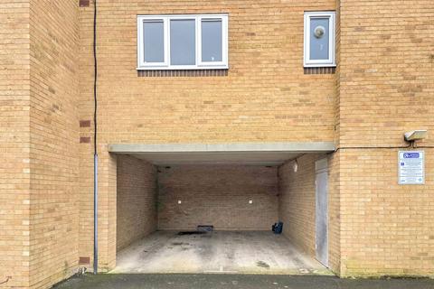 Studio for sale, Westmoreland Drive, Sutton SM2