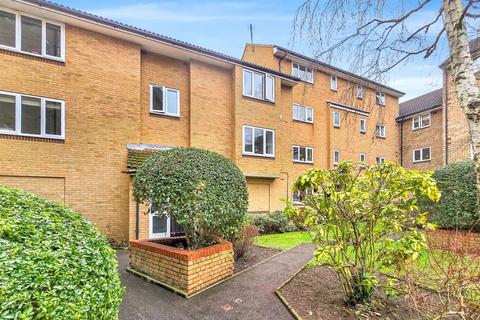 Studio for sale, Westmoreland Drive, Sutton SM2