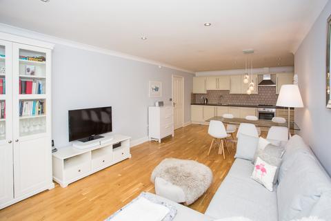 2 bedroom apartment to rent, West Hall, London Colney AL2