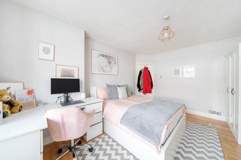 24 Dorset Road, Mitcham, CR4 3ES