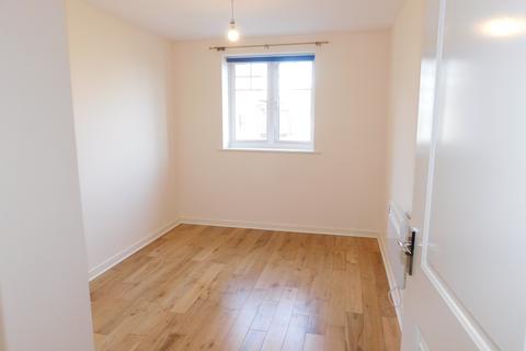 2 bedroom apartment to rent, Field House, Morden SM4