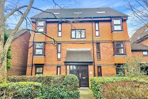 undefined, Turnpike Lane, Sutton SM1