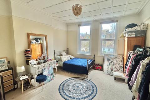 2 bedroom apartment for sale, Bouverie Road West, Kent CT20