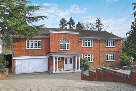 6 bedroom detached house for sale, Fairmeadside, Essex IG10