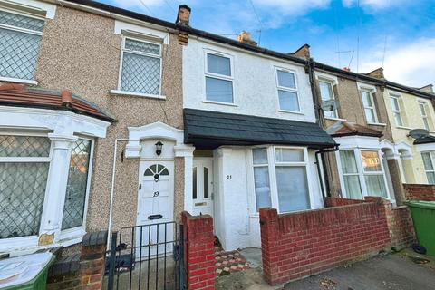 3 bedroom terraced house to rent, Cranley Road, London E13