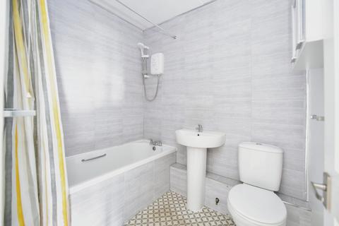 1 bedroom apartment for sale, Doncaster Road, South Yorkshire S65